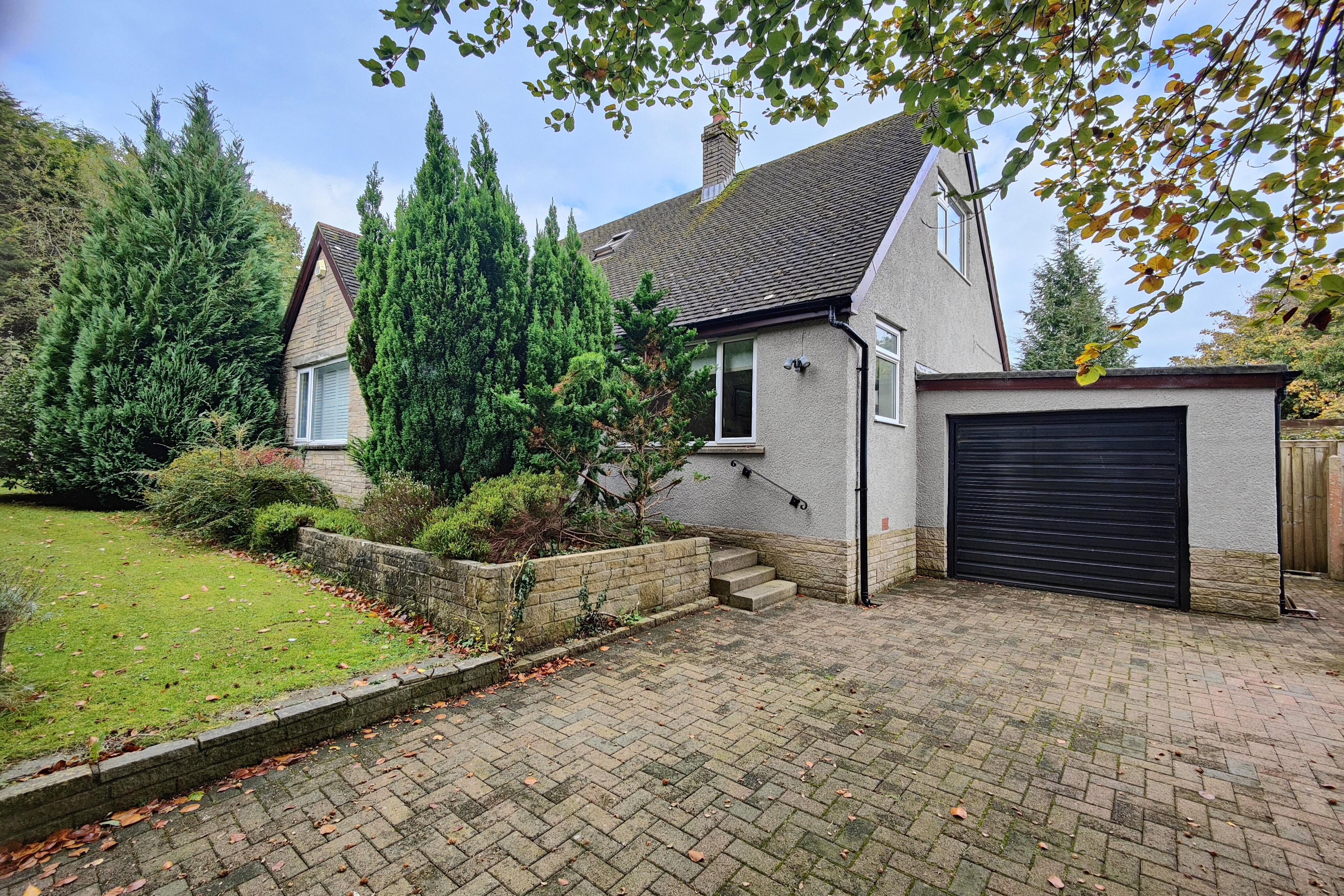 1 Riverside Close