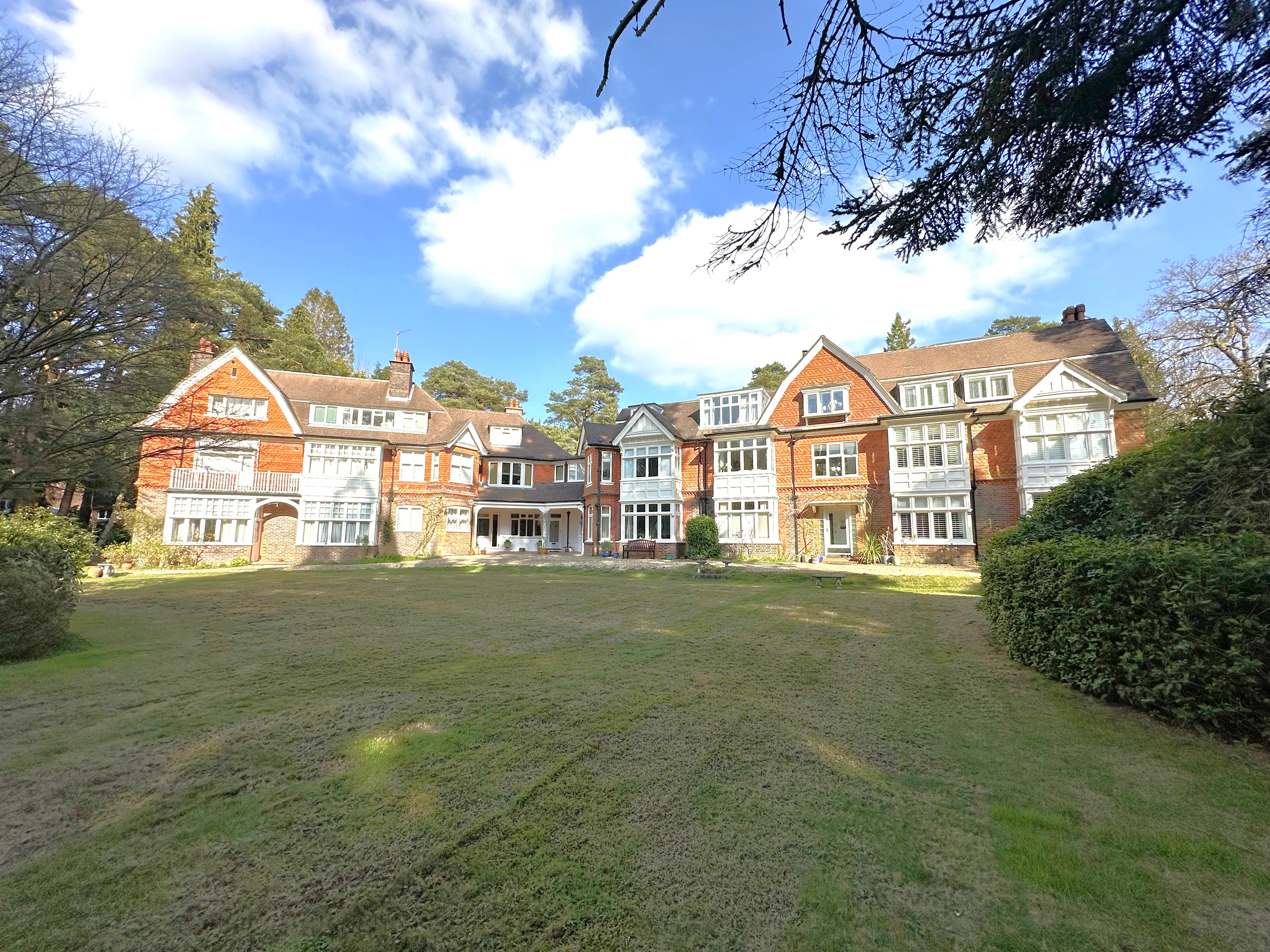 Tilford Road